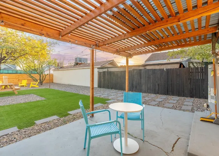 Charming - Storybook Style - Near Downtown Phoenix! Phoenix