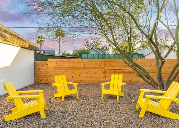 Holiday home Charming - Storybook Style - Near Downtown Phoenix! *