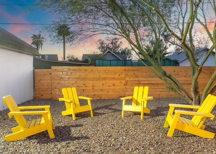 Charming - Storybook Style - Near Downtown Phoenix!