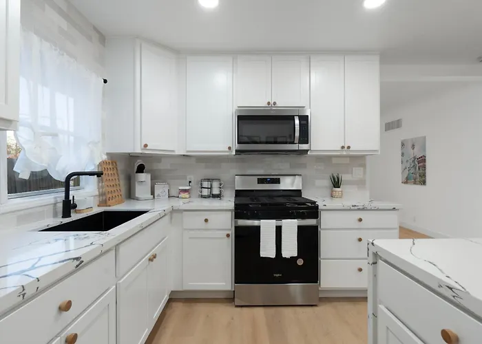 Holiday home Charming - Storybook Style - Near Downtown Phoenix! Phoenix